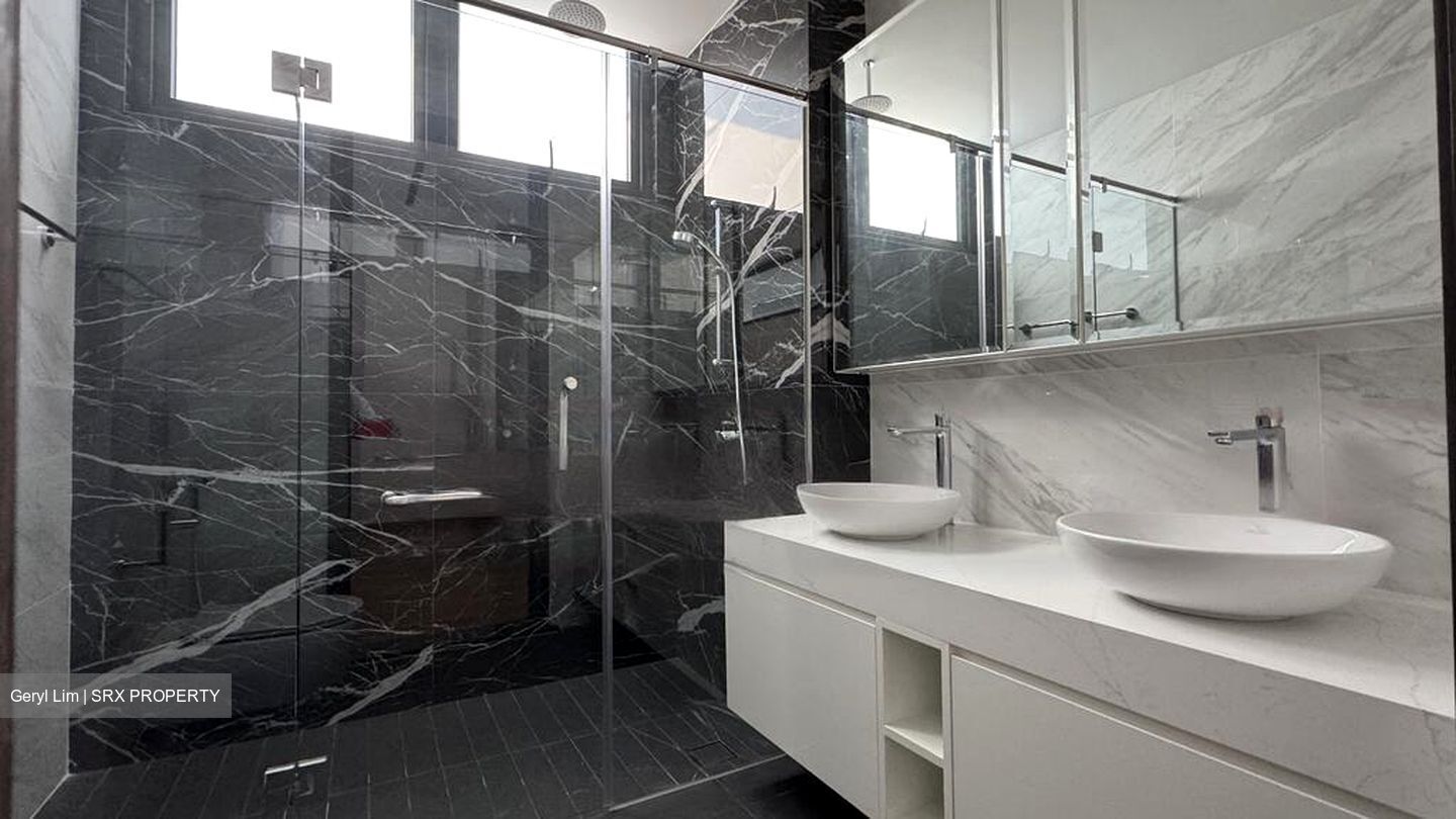 Jalan Loyang Besar (D17), Terrace #498352761